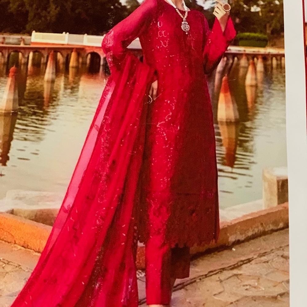 Crimson Glory red suite